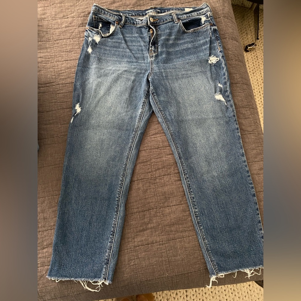 Old Navy Boyfriend Mid-Rise Jeans